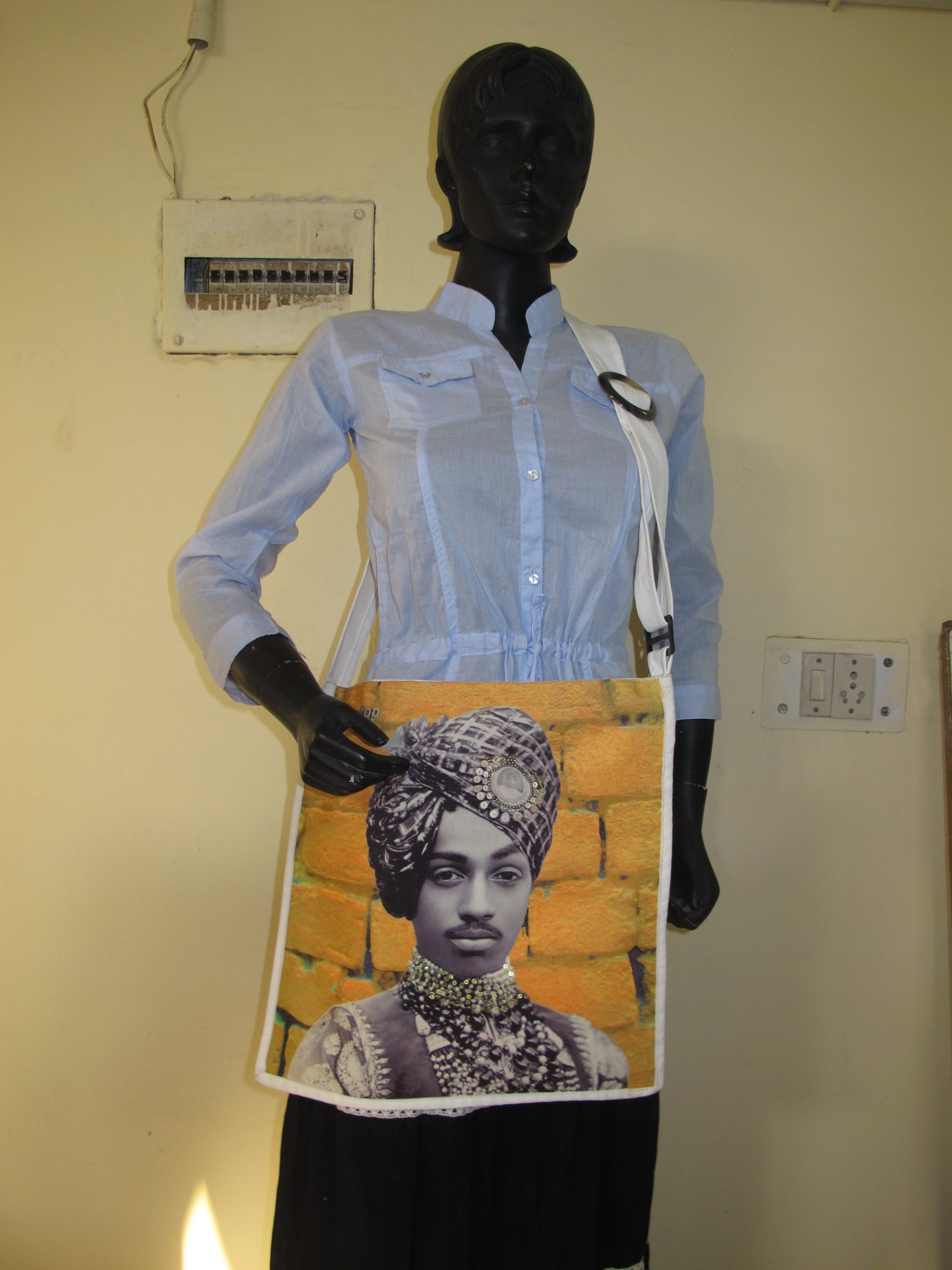 Besace God Is Pop - Maharaja India - Image 2